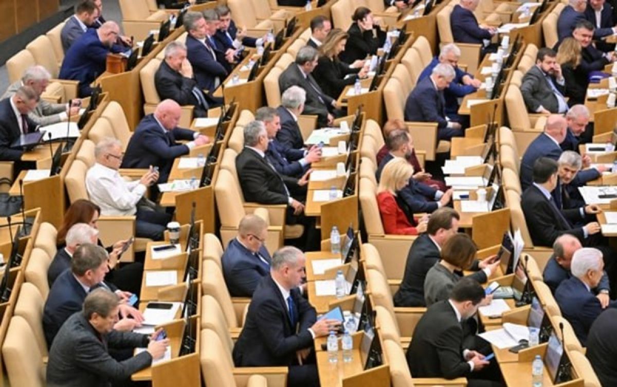 Госдума потратит более 9 часов на обсуждение бюджетного пакета kaluganews ru fn 1741631 html Государственная Дума готовится к продолжительному пленарному заседанию которое состоится в среду 22 октября Главной темой станет рассмотрение бюджетного пакета законопроектов внесенного правительством Как сообщил первый вице спикер Госдумы Александр Жуков обсуждение как ожидается займет более девяти часов Прислать новость Подписаться