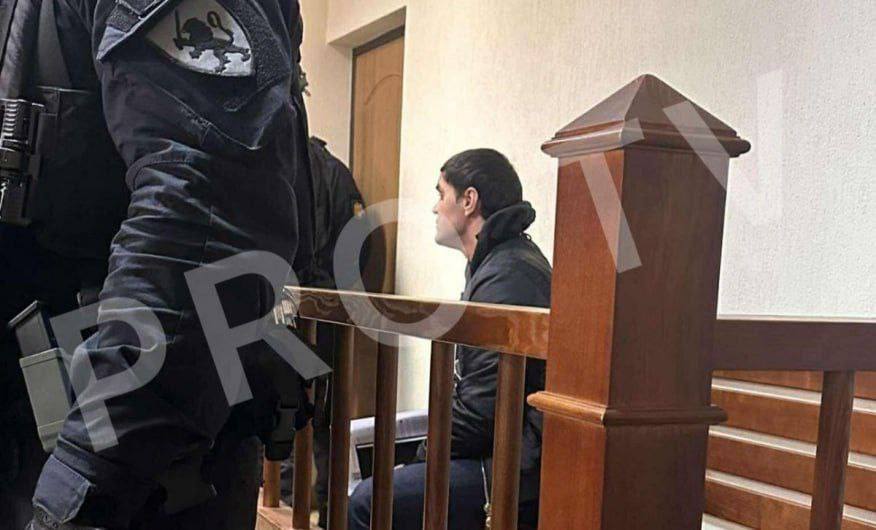 Прокуроры запрашивают 15 лет тюрьмы для бывшего депутата Константина Цуцу Напомним его обвиняют в незаконном обогащении и извлечении выгоды из влияния Источник фото ProTV Подпишись на Moldova Liberă