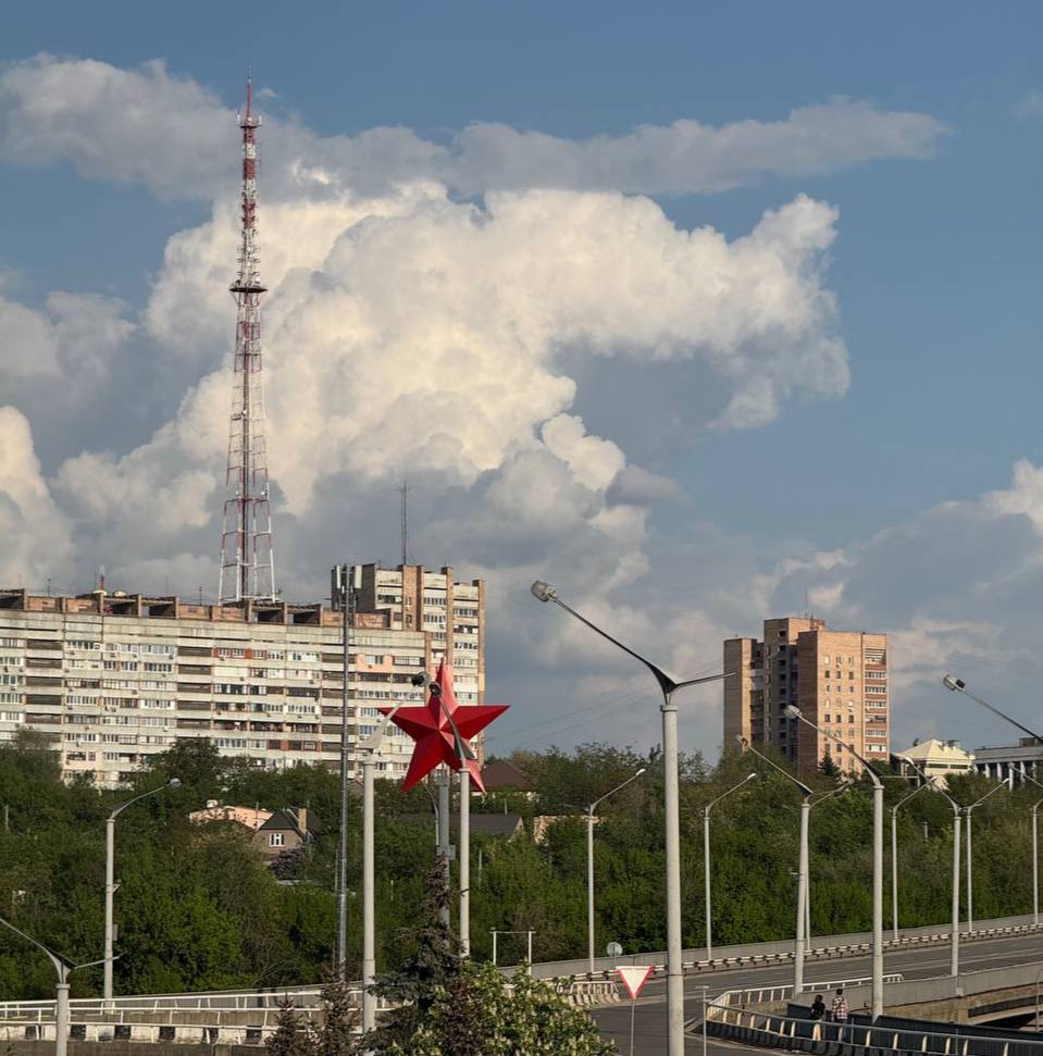 В Луганске готовят список многоэтажек, где проведут ремонт подъездов. Составлением занимается Единая управляющая компания, сообщила врип главы города Яна Пащенко. Работы пройдут поэтапно из-за ограниченных ресурсов. Перечень подъездов, с которых начнут ремонт, появится в ближайший месяц. Ждём Прислать новость Подписаться