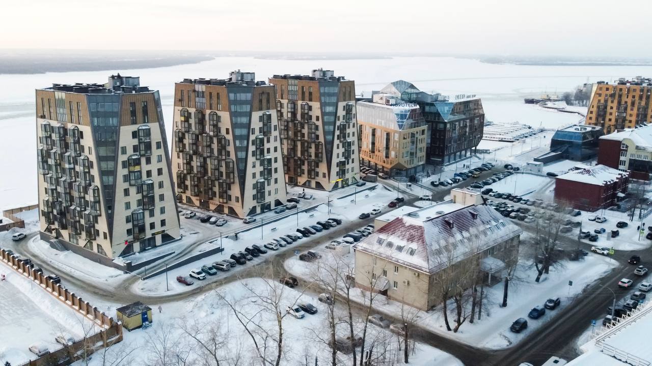 Правительство компенсирует ряду регионов расходы на переселение граждан из аварийного жилья Ряд регионов суммарно получит более 700 млн рублей на возмещение расходов на переселение граждан из аварийного жилья признанного таковым после 1 января 2017 года Архангельская область получит 137 4 млн рублей Тульская область 137 8 млн рублей Хабаровский край 427 2 млн рублей Работа идет в рамках федерального проекта Жилье который является частью национального проекта Инфраструктура для жизни Его реализация в 2025 2030 годах позволит переселить более 333 тыс человек из аварийного жилья площадью 5 9 млн кв м Подписаться на Правительство России в MAX