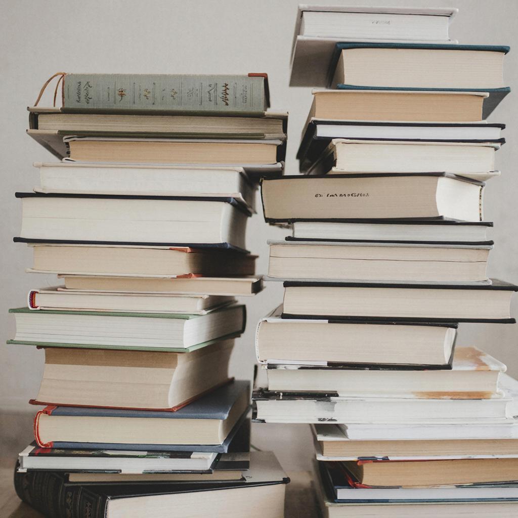 Краевая детско юношеская библиотека имени Георгия Граубина пригласила забайкальцев присоединиться к всероссийской акции Дарите книги с любовью Принести издания в отличном состоянии можно будет с 9 го по 15 февраля Так библиотека предложила отпраздновать международный день книгодарения который отметят 14 февраля Кроме этого всех желающих пригласили на мастер классы 10 февраля создание закладки для книги 12 февраля разработка значка книголюба Фото сгенерировано нейросетью GigaChat Минкультуры Забайкалья