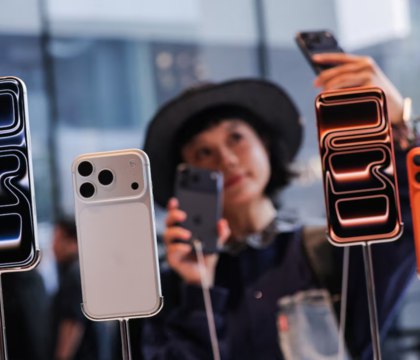 Поставки смартфонов Apple в Китай выросли на фоне успеха iPhone 17 IDC Линейка iPhone 17 увеличила продажи смартфонов Apple по всему миру При этом компания получила рост показателей поставок на одном из ключевых рынков в Китае