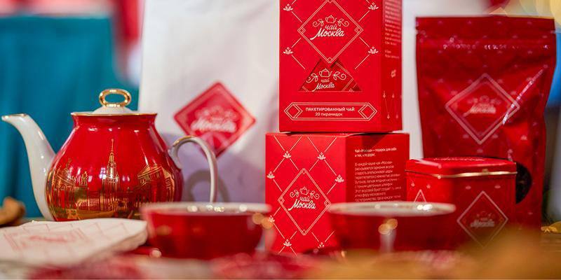 Оперный спектакль Чаепитие с графиней пройдет в Петровском путевом дворце Это интерактивное представление позволит зрителям стать гостями на приеме у хозяйки усадьбы Посетителей ждет музыкальная программа с произведениями Чайковского и дегустация чая Вход бесплатный по предварительной регистрации 7 и 8 февраля Город Москва в MAX и Telegram