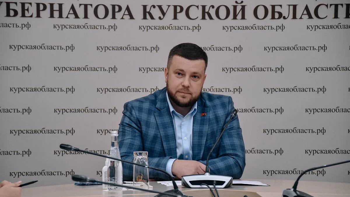 Евгений Лобов станет секретарем курского отделения ЕР Реготделение партии «Единая Россия» в Курской области возглавит врио заместителя председателя правительства региона Евгений Лобов. Об этом сообщили в партии. Фото: правительство Курской области Подписывайтесь на «Ъ-Черноземье»