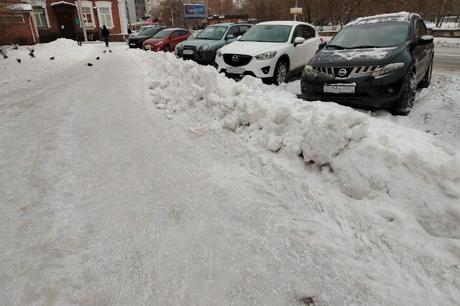 Нейросеть поможет убирать сугробы и наледь во дворах Новосибирска В Новосибирске испытали ИИ устройство для контроля качества уборки дорог и дворов Оно выявляет нарушения правил благоустройства такие как неубранные снежные завалы и наледь во дворах Эти данные помогут привлечь управляющие компании к ответственности О новинке рассказал первый заместитель мэра Иосиф Кодалаев Подробнее читайте по ссылке INFOPRO54 Источник фото Infopro54 автор Юлия Данилова