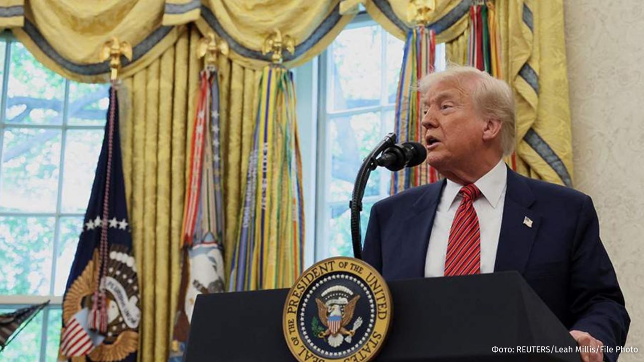 Трамп заявил о большом прогрессе на переговорах США и Китая в Швейцарии. "Очень хорошая встреча с Китаем сегодня в Швейцарии. Многое обсудили, многое согласовали. Полная перезагрузка, согласованная в дружественной, но конструктивной манере", — говорится в его сообщении в соцсети TruthSocial. Он подчеркнул, что хочет видеть, как принятые соглашения будут работать на благо для США и Китая, а также открытие американского бизнеса для КНР. Отправить новость