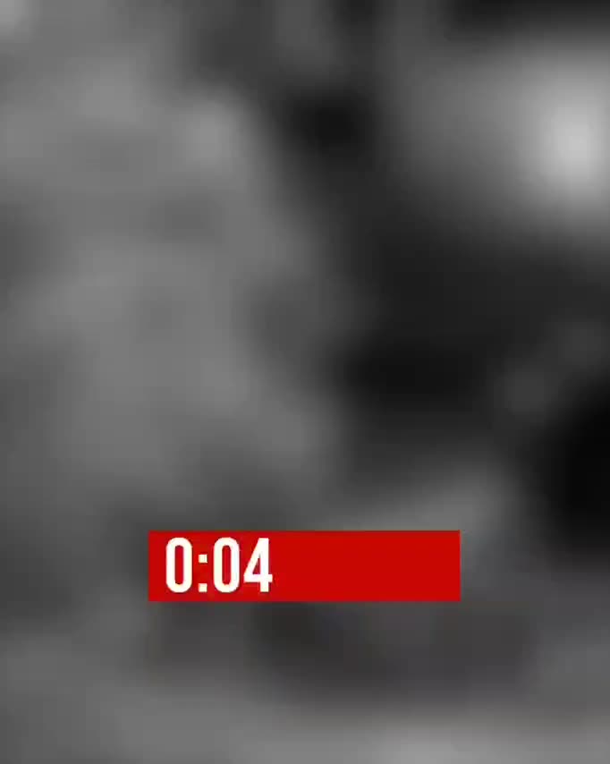 В Челябинске мужчина избил женщину во дворе дома