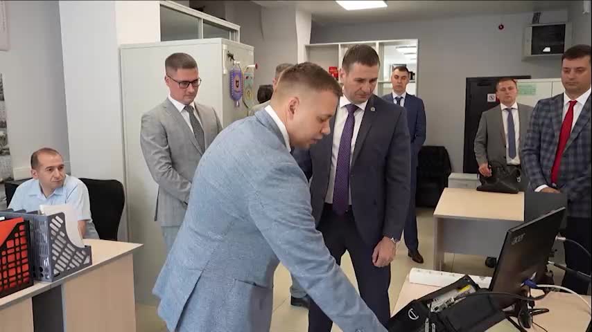 Губернатор Хабаровского края Дмитрий Демешин посетил холдинг «МАСКОМ Восток» для обсуждения кибербезопасности и кадрового потенциала