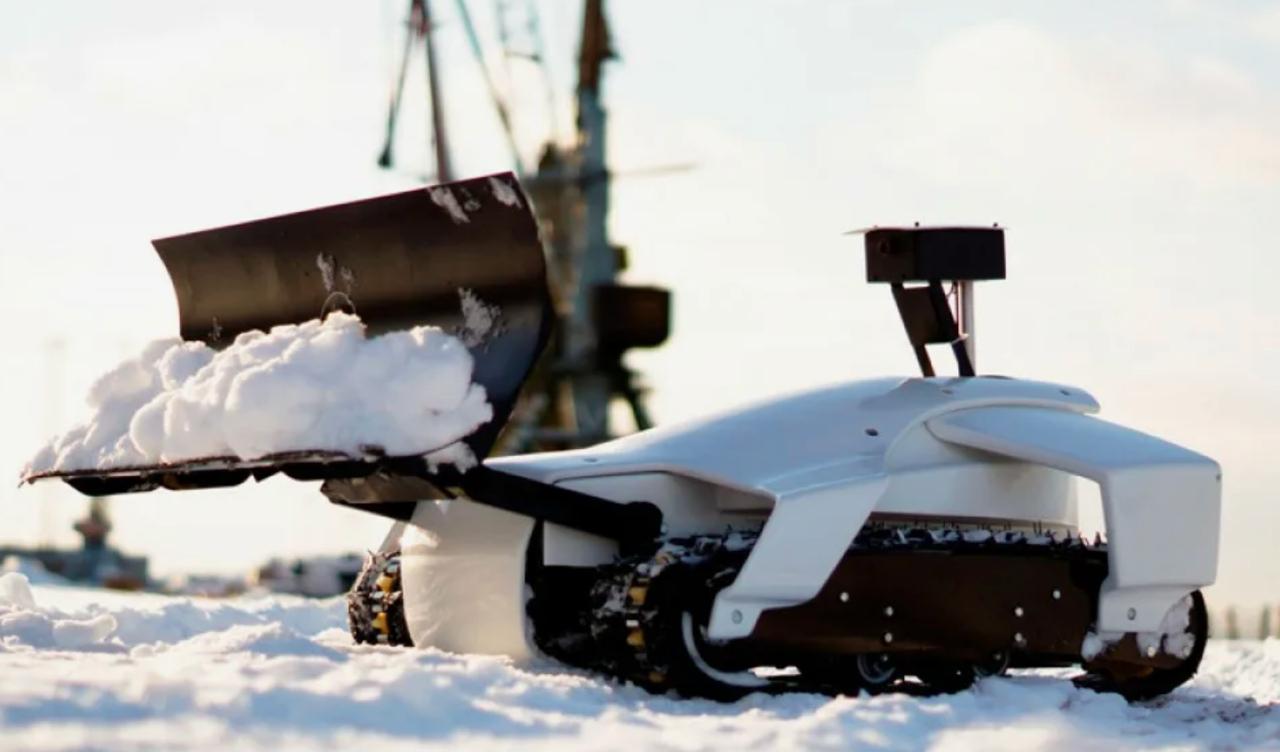 Премьер Михаил Мишустин поручил актуализировать Стратегию развития строительной отрасли и ЖКХ до 2030 года с прогнозом до 2035 года с учётом современных требований Как отмечается основой для создания единого цифрового контура жилищно коммунальной системы станет разработка ФГИС Управление коммунальной инфраструктурой которая будет синхронизирована с ФГИС Тариф План реализации обновлённой Стратегии должен быть внесён в Правительство до 15 ноября Перекуём доставщиков в снегоуборщиков