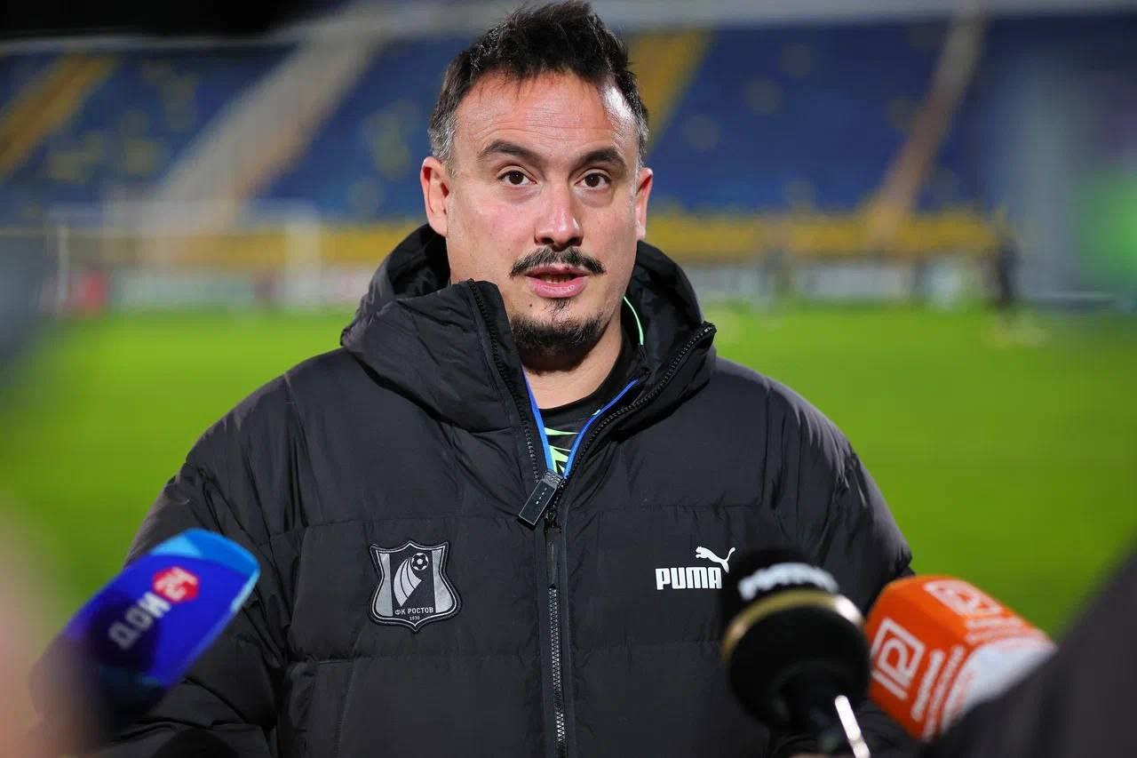 Главный тренер ФК Ростов Джонатан Альба продлил контракт с клубом Контракт с нашим вдохновителем Джонатаном продлен Команда в отличном состоянии отметил губернатор Ростовской области Юрий Слюсарь fcrostov official