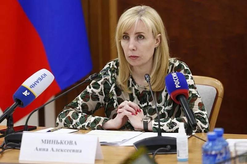Анна Минькова покинула пост вице губернатора Кубани по собственному желанию По словам чиновницы её решение связано с личными убеждениями Минькова занимала должность заместителя Кондратьева 10 лет