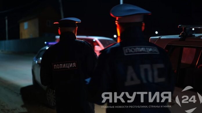 Пьяный мужчина угнал машину и попал ДТП в Хангаласском районе Якутии В Хангаласском районе в полицию обратилась женщина и сообщила об угоне её автомобиля который был припаркован возле частного дома Сотрудники уголовного розыска установили что к угону оказался причастен знакомый мужа потерпевшей ранее судимый 44 летний уроженец Сунтарского района Подробнее читайте по ссылке Фото Семен Аммосов Якутия 24 yk24 ru в MAX Telegram ВК VK Видео