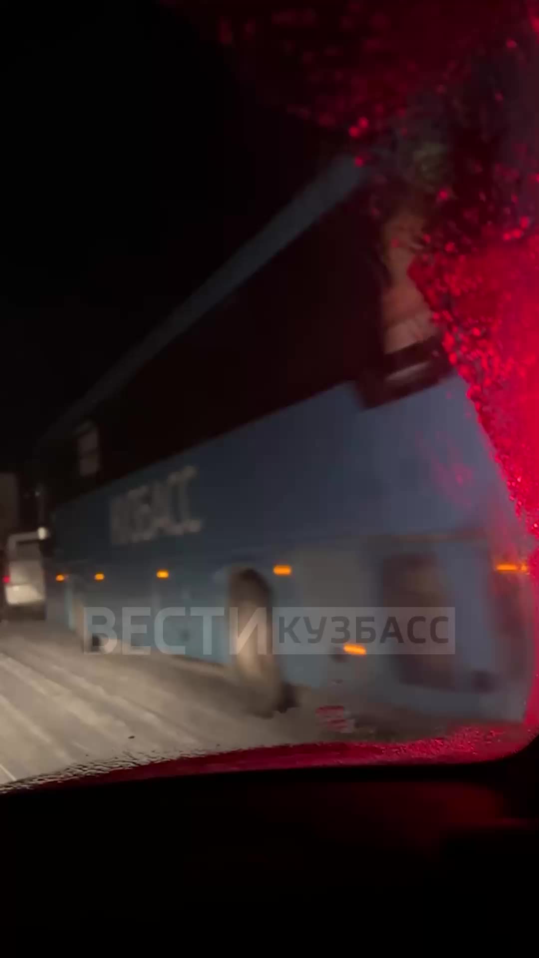 Кемерово продолжает борьбу со снегом: вывезено более 83 тысяч кубометров