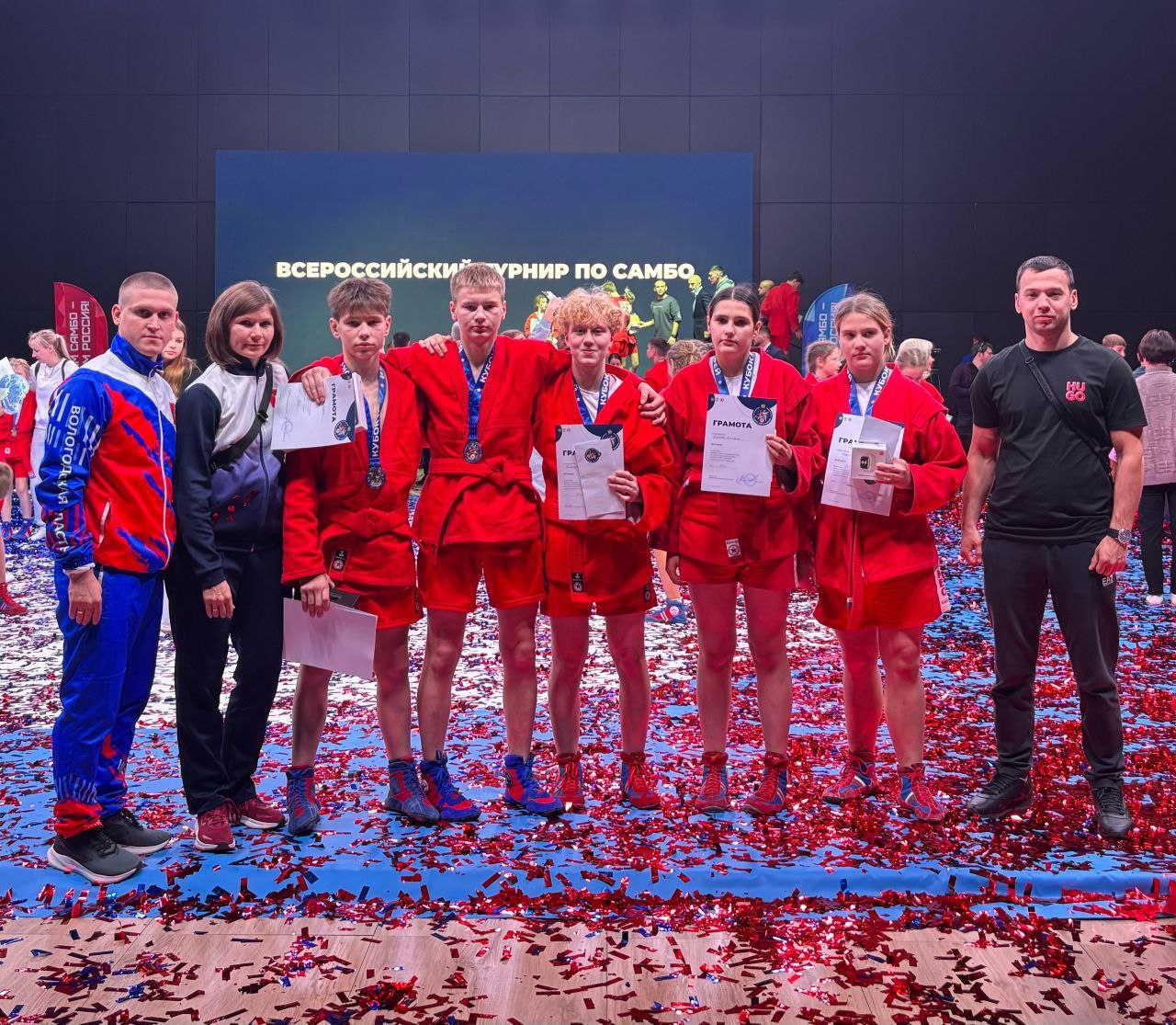 Вологодские самбисты стали призерами всероссийских соревнований Состязания проходили в Санкт Петербурге В них приняли участие спортсмены 12 14 лет из более 20 регионов страны Наши ребята показали следующие результаты Андрей Токмачёв в весовой категории до 65 кг Кирилл Валдаев в весовой категории до 54 кг Ева Балагурова в весовой категории до 55 кг Виктория Лелекова в весовой категории до 65 кг Фаина Андреева в весовой категории 65 Подписаться Прислать новость