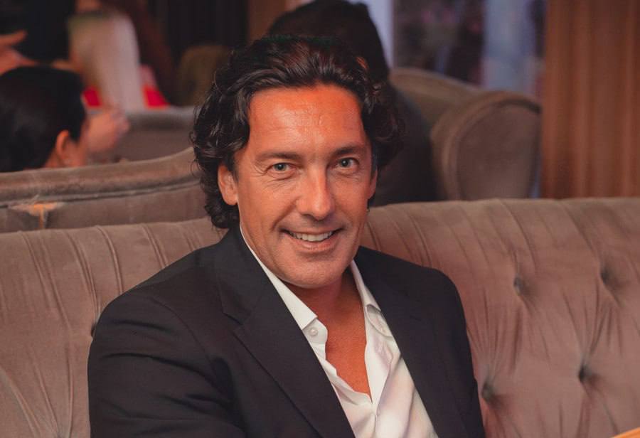 Умер основатель ресторанной группы Ginza Project Вадим Лапин продолжительное время боровшийся с онкологией Его бизнес унаследует сын Марк