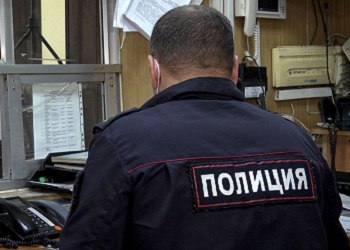 На федеральной трассе «Амур» в Шимановском округе в ДТП пострадали два человека. Авария произошла в четверг, 7 августа.   По информации управления Госавтоинспекции Амурской области, водитель 1984 года рождения, управляя автомобилем Kia Sportage, совершил съезд с проезжей части дороги, допустил опрокидывание. В результате автоаварии водитель и пассажир 1985 года рождения доставлены в медицинское учреждение.