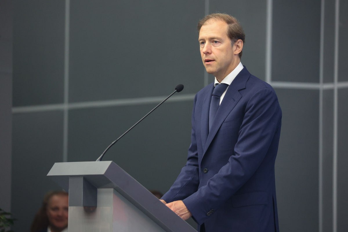 Доля дружественных стран в торговле России увеличилась до 80 сообщил первый вице премьер Денис Мантуров По словам Мантурова в эту долю входят страны СНГ Ближнего Востока Юго Восточной и Средней Азии а также Африки jkinvest news jkinvest