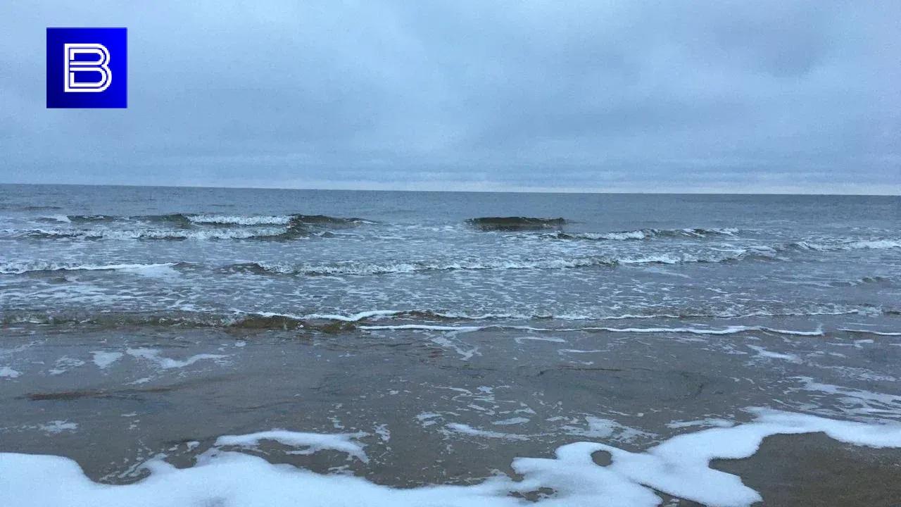 В Печенге и Лиинахамари маломерным судам запретили выходить в море до 21 часа 7 июля Исключением из ограничения стали внутренние морские воды, сообщили в ГУ МЧС по Мурманской области. Согласно постановлению администрации Печенгского округа, в акватории Баренцева моря ожидается усиление ветра и увеличение высоты волн. Подпишись — Вести Мурман