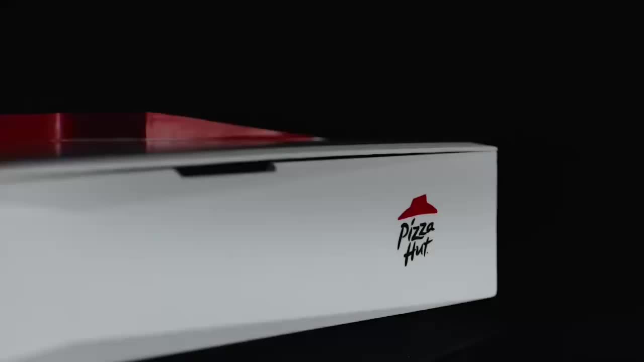 Pizza Hut Canada представляет чехол для PS5, сохраняющий пиццу теплой во время игры