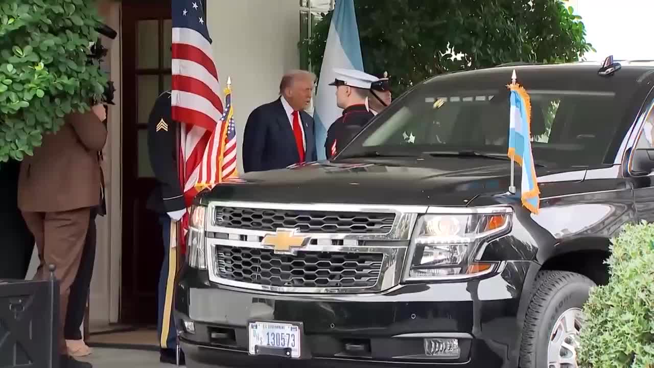 Трамп поддерживает Милея на фоне соглашения о валютном свопе с Аргентиной