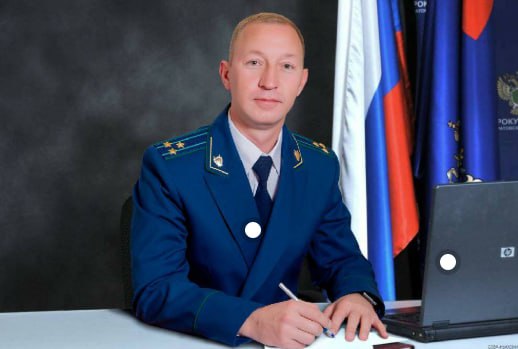 Назначен новый прокурор Смоленской области Президент России Владимир Путин подписал указ о назначении Александра Викторовича Спицына прокурором Смоленской области. До этого Спицын занимал должность заместителя прокурора Запорожской области Важное в Смоленске
