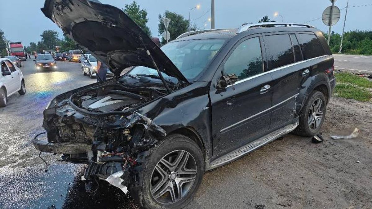 В ДТП под Орлом погибла пенсионерка Вечером 10 августа в Орловском МО произошло смертельное ДТП. В столкновении двух иномарок погибла женщина. ↗ Прислать новость Подписаться