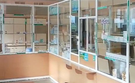 На Камчатке оштрафовали поставщиков лекарств За отсутствие препаратов в отдаленных селах края Прокуратуры трех районов обратились в суд с требованием наказать ГУП «Камчатфармация» и директора ООО «Трансфарм» за то, что в аптеках в административных центрах нет лекарств. Подробности по ссылке: