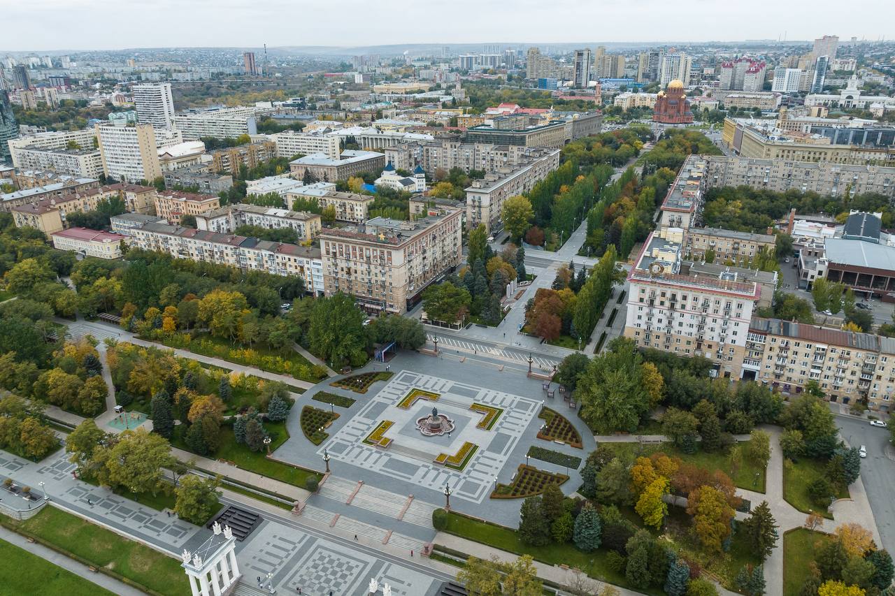 Порядка 600 обращений бизнеса обработано платформой обратной связи в Волгоградской области за первый год работы Чаще всего обращения касаются налогообложения господдержки и земельных участков По принципу одного окна можно напрямую взаимодействовать с региональными органами власти местного самоуправления институтами развития и ресурсоснабжающими организациями Подать свое обращение на платформу обратной связи Бизнес можно всем авторизованным на портале Госуслуг пользователям под учетной записью юридического лица или индивидуального предпринимателя Мы в МАХ   max ru rgn 34