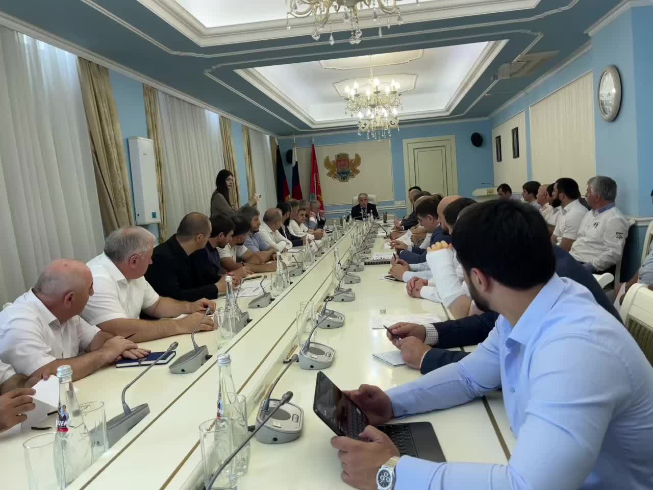 Замначальника управления архитектуры Махачкалы уволен за нарушения дисциплины
