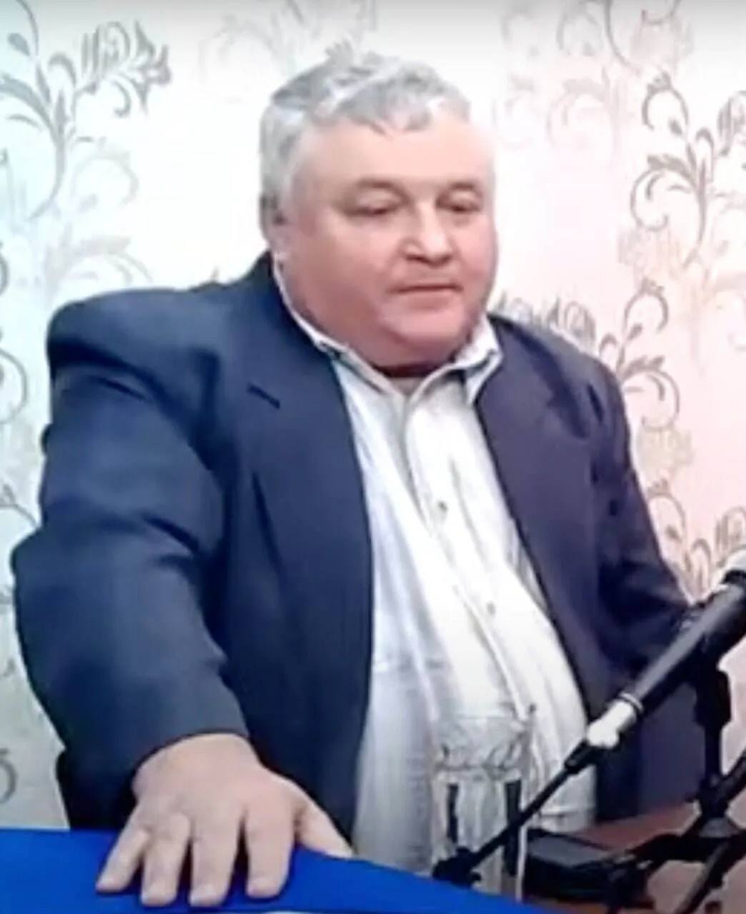 ‼ В Бердянске произошло убийство и.о. заместителя мэра города Михаила Грицая Об этом сообщает ряд украинских источников, ссылаясь на информацию от Главного управления разведки ГУР , который, в свою очередь, взял на себя ответственность за это преступление. Напомним, что весной 2022 года Михаил Грицай был назначен заместителем мэра Бердянска, где отвечал за вопросы, связанные с инфраструктурой, жилищно-коммунальным хозяйством и топливно-энергетическим комплексом. Отметим, что власти Запорожской области пока не комментировали данную информацию. Данные, предоставленные ГУР МО Украины могут быть ФЕЙКОМ. Подписаться Написать в редакцию Поддержать Донбасс