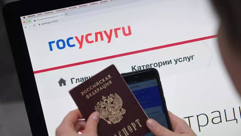 Правительство поддержало законопроект о перепланировке квартир через «Госуслуги» Сейчас согласование перепланировки возможно только через органы власти или МФЦ. Новый закон упростит и цифровизирует процесс, сэкономив время собственникам. Правительство дало положительный отзыв, но с условием доработок. Законопроект будет дорабатываться с учётом замечаний для повышения удобства и эффективности сервиса. Фото: РИА