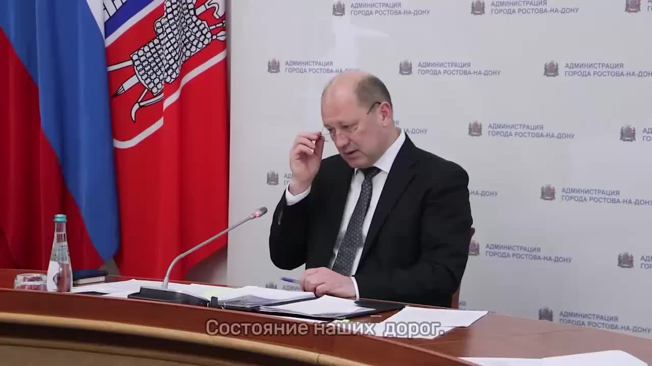 Ростовские дорожные службы восстанавливают дороги после снегопадов