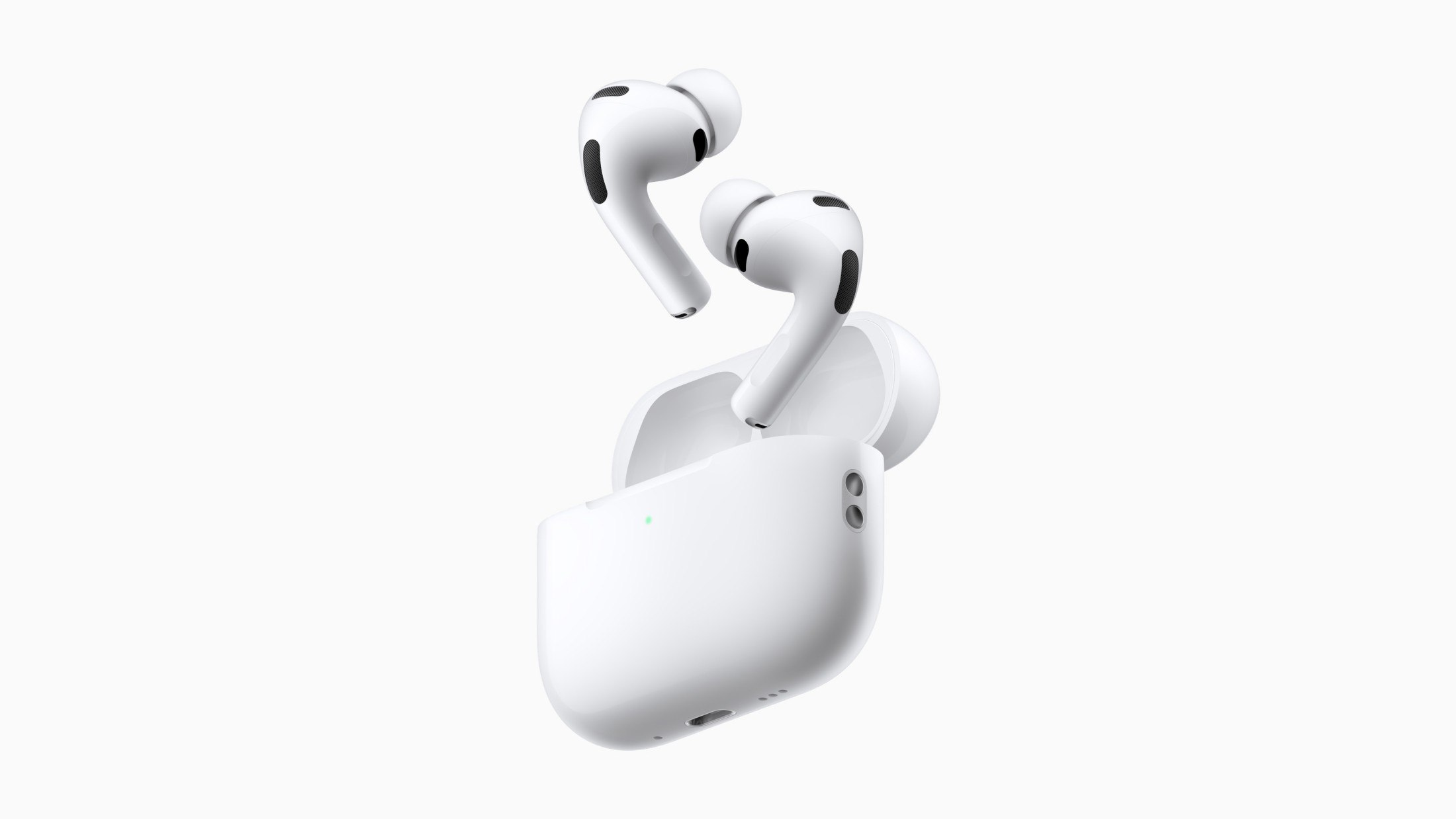 Инсайдеры Apple сделает более дорогую версию AirPods Pro 3 Обычно линейка наушников обновляется раз в три года но всего спустя год после релиза AirPods Pro 3 получат некую обновлённую премиальную версию Обновлённая версия получит инфракрасную камеру которая позволит наушникам распознавать жесты рук Благодаря ей наушники ещё лучше будут работать в режиме пространственного звучания при подключении к Apple Vision Pro Есть небольшой шанс что в обновлённых ушах останется только управление жестами а традиционные сенсоры пропадут Ну и цена вероятно будет выше Apple AirPods Pro 3 Информацию подтверждают два инсайдера аналитик Мин Чи Куо и Instant Digital Новая модель будет продаваться параллельно с обычной покупатели смогут выбрать наиболее подходящую под свои нужды Автор Ян Дашевский