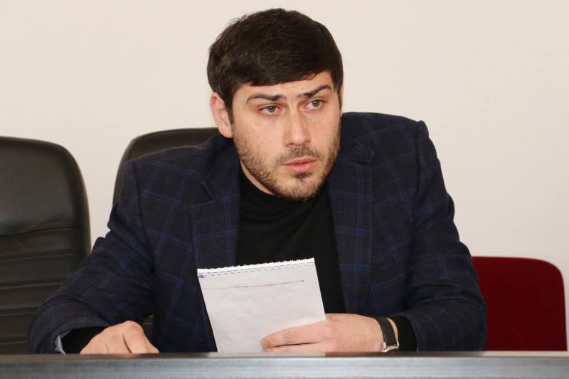 Запир Гасанов назначен временно исполняющим полномочия главы Кайтагского района. Соответствующий документ подписал сегодня Сергей Меликов. ГТРК «Дагестан» www.gtrkdagestan.ru RUTUBE SMOTRIM
