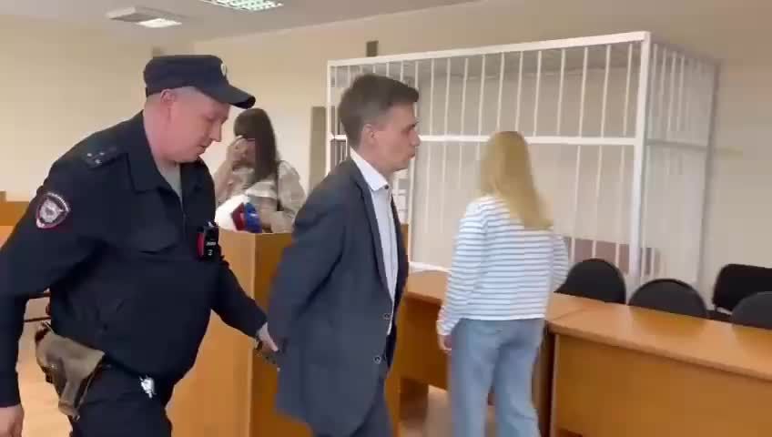 Судебные приговоры за мошенничество в Омске и Владивостоке
