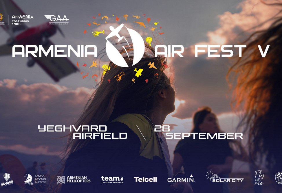 Парапланы и воздушные шары, самолеты и вертолеты: фестиваль «Air Fest» пройдет в Армении  Фестиваль «Air Fest» пройдет 28 сентября на территории аэропорта Егварда, расположенного примерно в получасе езды от Еревана.   В небо поднимутся порядка 20 самолетов,  вертолетов, дельтапланов, парапланов, будут запущены воздушные шары и показано самолетное шоу. Состоится также панельная дискуссия об авиации и туризме.  У гостей фестиваля будет возможность принять участие в развлекательных программах, а также подняться в небо на самолете, вертолете, параплане, дельтаплане или воздушном шаре.