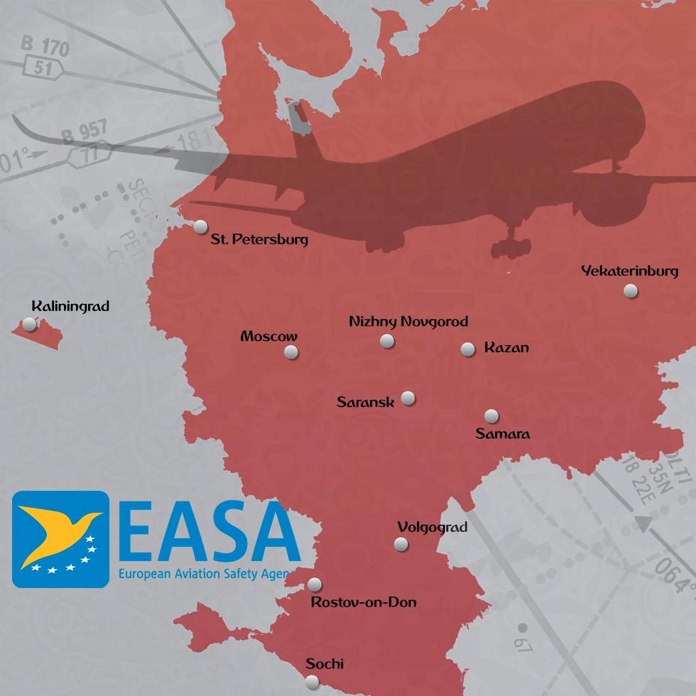 EASA расширяет предупреждения о рисках полётов над Россией  Европейское агентство по авиационной безопасности  EASA  опубликовало новые рекомендации, связанные с российским воздушным пространством. EASA рекомендует воздержаться от любых операций, независимо от высоты полёта, в пяти российских районах воздушного пространства к западу от 60-го меридиана восточной долготы  Пять упомянутых западных районов полётной информации  РПИ, Flight Information Region или FIR  включают FIR Москвы, Санкт-Петербурга, Самары, Екатеринбурга и Ростова-на-Дону. Теперь они считаются зонами повышенного риска для иностранных авиаперевозчиков, получивших разрешение на эксплуатацию в третьих странах  TCO .  Эти меры были приняты спустя две недели после катастрофы самолёта Embraer E190 компании Azerbaijan Airlines в Актау. Самолёт, направлявшийся в Грозный, упал при попытке экстренной посадки. Причиной трагедии могли стать военные действия в регионе.  EASA отмечает, что активация систем ПВО России на фоне украинских атак может не только влиять на операции в воздушном пространстве, но и представлять угрозу международным аэропортам.  Кроме того, регион сталкивается с помехами спутниковой навигации. Агентство предупреждает, что пока действия властей не обеспечивают должного уровня безопасности полётов, что усиливает опасность для авиакомпаний. EASA рекомендует избегать полётов над этими районами как минимум до 31 июля.    AviaNews