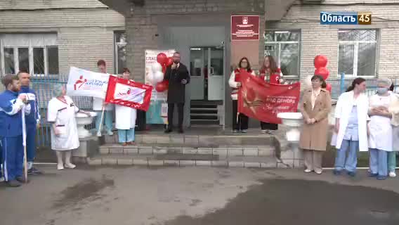 В Екатеринбурге стартовала эстафета факела «Огонь жизни» для привлечения доноров костного мозга