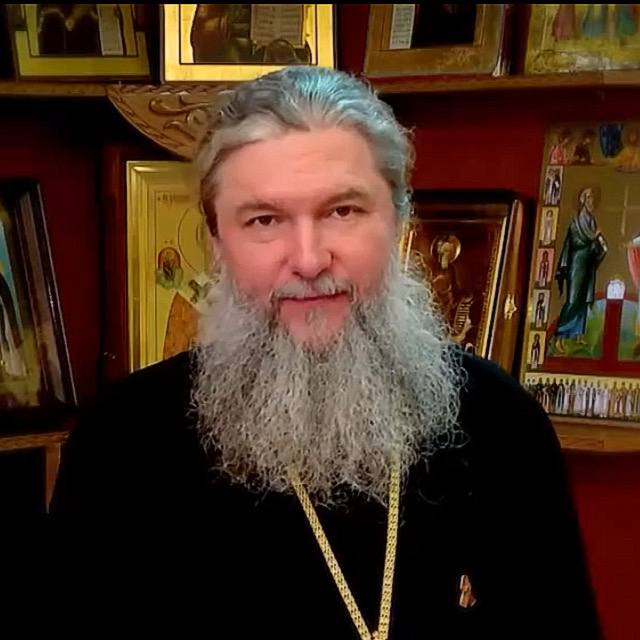 Митрополит Евгений выступил против ограничений продажи алкоголя Глава Екатеринбургской епархии выразил своё личное мнение отметив что запреты без мотивации и объяснений превращаются в глупость Важно не закрывать магазины и запрещать торговлю а замотивировать человека так чтобы сами жители сказали нам не нужно на улице Бардина 11 алкомаркетов и 11 винных отделов в магазинах у дома заявил митрополит в разговоре с 66 ру Ранее в заксобрании Свердловской области обсуждали идею ограничить продажу алкоголя в будни с 8 до 20 часов Подписаться Прислать новость