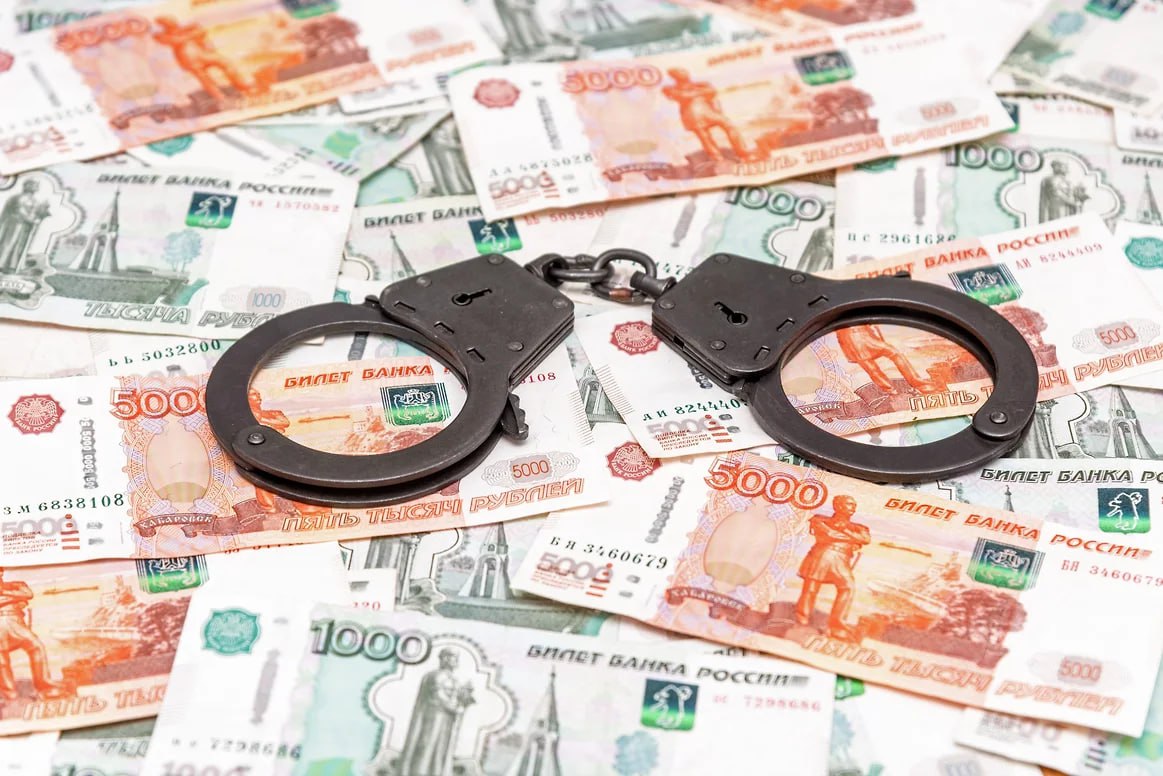 За год в Татарстане количество коррупционных преступлений выросло на 23 Татарстан занял первое место в Приволжском федеральном округе по числу выявленных коррупционных преступлений в 2025 году За республикой в рейтинге следуют Башкортостан и Самарская область В производстве следственных органов сейчас находится более 40 уголовных дел о незаконном обогащении на СВО Фото Коммерсантъ Олег Харсеев kommersantkazan