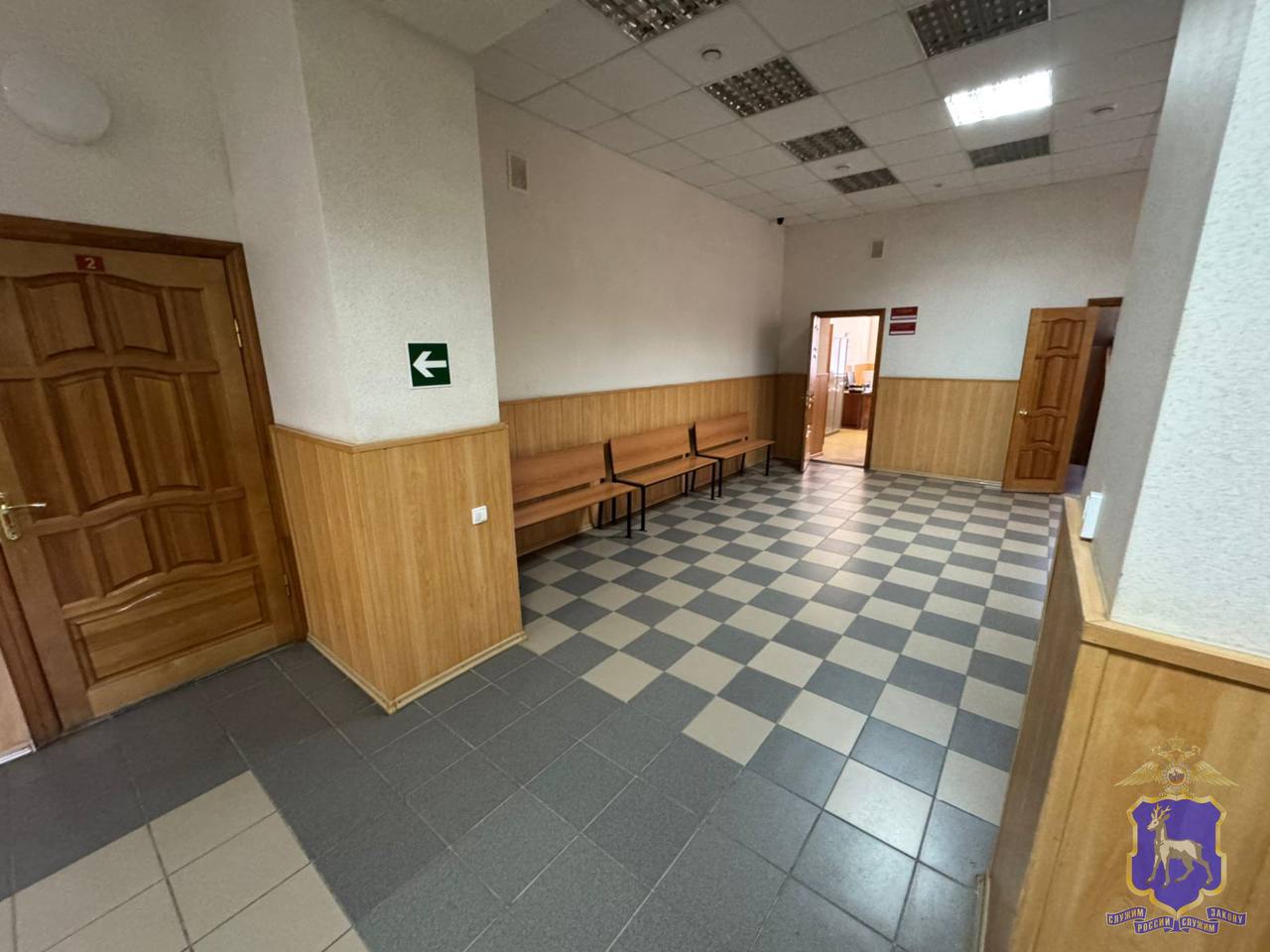 В Жигулёвске в суд направлено уголовное дело возбужденное в отношении злоумышленницы за хищение телефона.  Как сообщалось ранее, в  апреле текущего года сотрудники О МВД России по городу Жигулёвску работали по заявлению местной жительницы о пропаже смартфона, стоимостью более 9000 рублей. В ходе оперативно-разыскных мероприятий полицейские выяснили, что женщина забыла телефон на лавочке возле дома на улице Репина, а когда вернулась, его уже не было. Поняв, что самостоятельно с ситуацией не справится, обратилась за помощью в отдел полиции.  Подробнее...