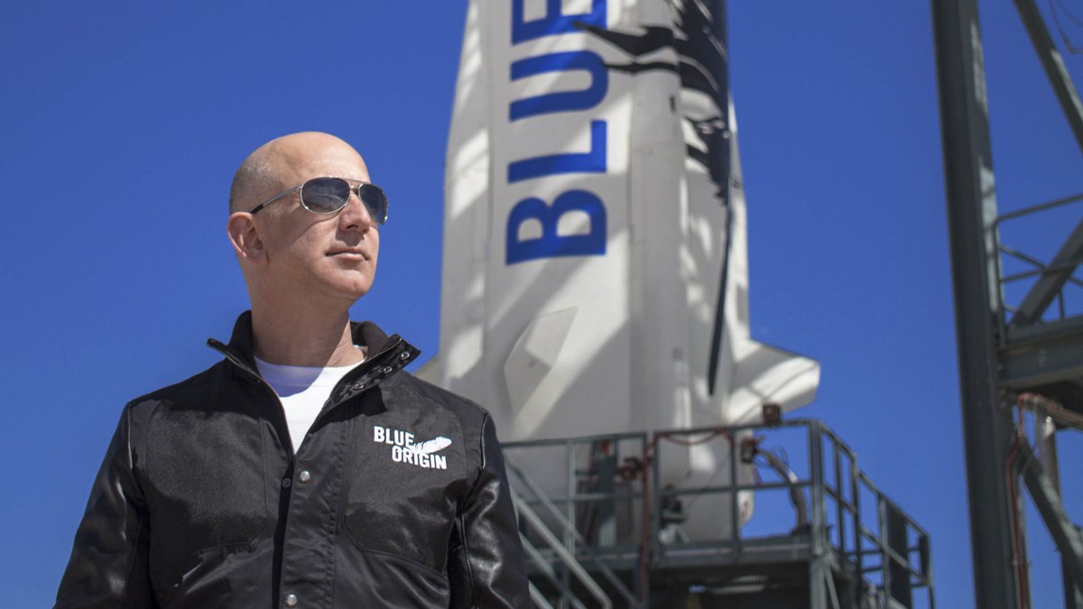 Основатель Blue Origin Джефф Безос на фоне «ссоры» между Дональдом Трампом и Илоном Маском начал пытаться «очаровать» президента США, пишет WSJ. Так он хочет добиться для компании большего количества госконтрактов на запуски ракет. Сейчас их в основном получает SpaceX vc.ru/future/2064995