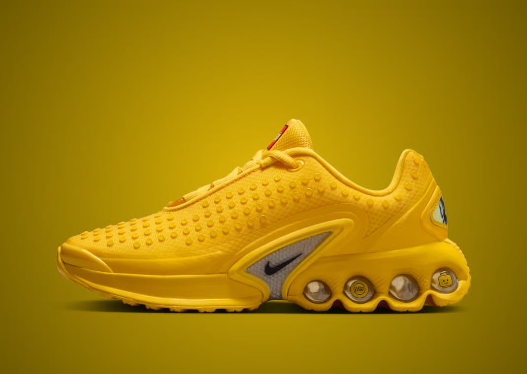 Первая коллекция LEGO и Nike выйдет в августе В рамках коллаборации появится линейка детской одежды, в которую войдут кроссовки, куртки, носки, панамки и рюкзаки. Первой моделью станут желтые кроссовки Air Max DN, которые имеют узнаваемую текстуру кубиков LEGO. Пожалуй, лучший телеграм-канал о маркетинге