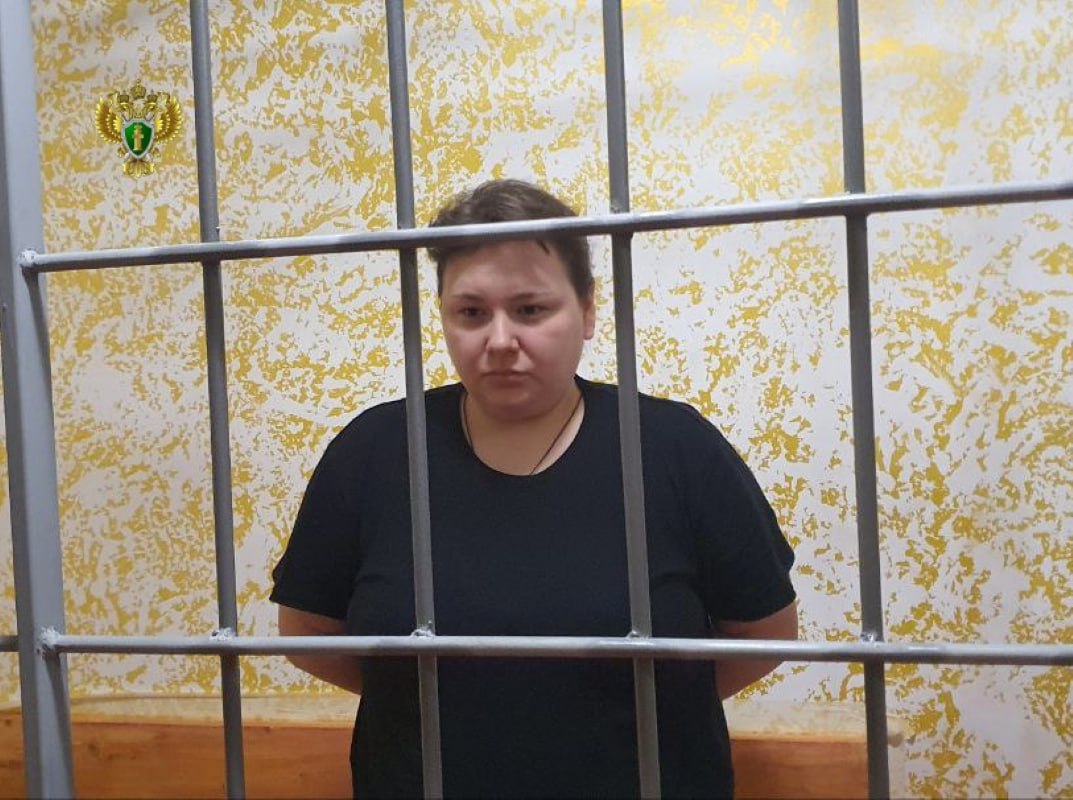 ‼  В Херсонской области Дарья Павлова признана судом виновной в совершении государственной измены  "Осужденная, установив контакт с кадровым сотрудником СБУ, в августе 2023 года добровольно собирала данные о местах дислокации военной техники и личного состава ВС России", - сообщили в ведомстве.  Суд назначил Павловой лишение свободы на 12 лет и 6 месяцев с отбыванием в исправительной колонии общего режима.  Радио Таврия - подписаться