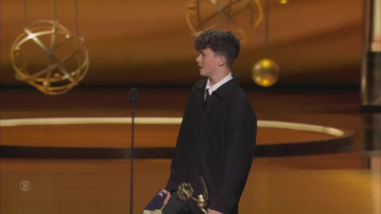 Оуэн Купер стал самым молодым лауреатом премии Эмми за роль в сериале 'Переходный возраст'