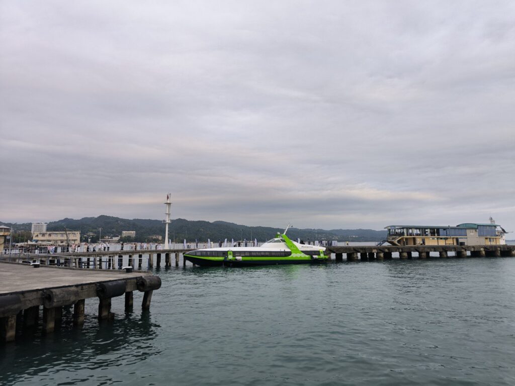 Субсидии на скоростные пассажирские перевозки   seanews ru 2026 02 18 ru subsidii na skorostnye passazhirskie perevozki Росморречфлот завершил отбор получателей субсидий на скоростные пассажирские перевозки в Азово Черноморском бассейне в 2026 году включая маршрут Сочи Сухум Как сообщается в телеграм0 канале Агентства поддержку в 216 7 млн рублей получат три организации водного транспорта 80 8 млн рублей из этого объема будет выделено компании организатору перевозки пассажиров на морских скоростных судах по линии Сочи Сухум