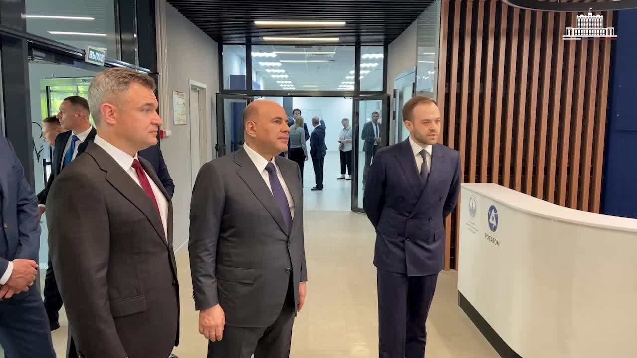 Михаил Мишустин обсудил развитие электронной промышленности и импортозамещение в Сарове