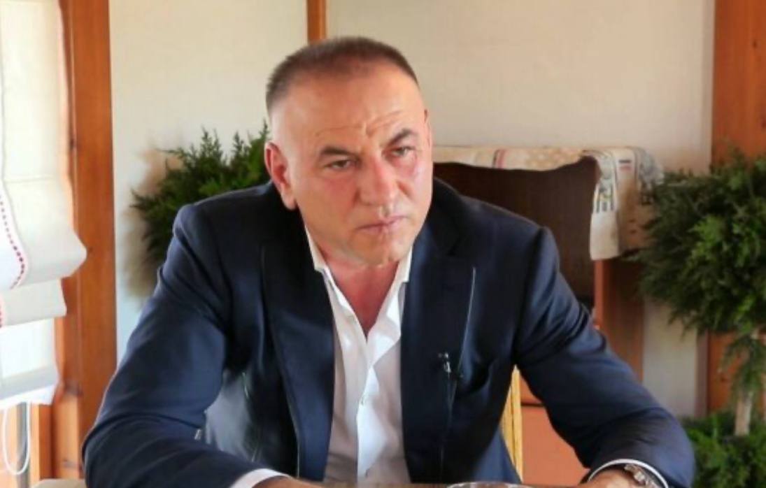 Суд в Краснодаре рассмотрит иск об изъятии активов семьи бывшего депутата из Дагестана Ризвана Исаева Генпрокуратура требует обратить в доход государства недвижимость и другое имущество связанное с родственниками и доверенными лицами экс парламентария В числе объектов отель Marriott а также активы нескольких строительных и коммерческих компаний включая застройщика Европея Ответчиками по делу проходят Денис Тэко Эльдар Гюльжаган Ольга София Исаевы а также Юлия Варзар и Патимат Якубова Уроженец села Согратль Ризвангаджи Исаев был депутатом Госдумы с 2007 по 2011 годы от партии Единая Россия Входил в комитет по строительству и земельным отношениям Является родным братом бывшего вице премьера Дагестана Шамиля Исаева Последний был признан заказчиком убийства учредителя газеты Черновик Хаджимурада Камалова и осужден к 16 годам лишения свободы