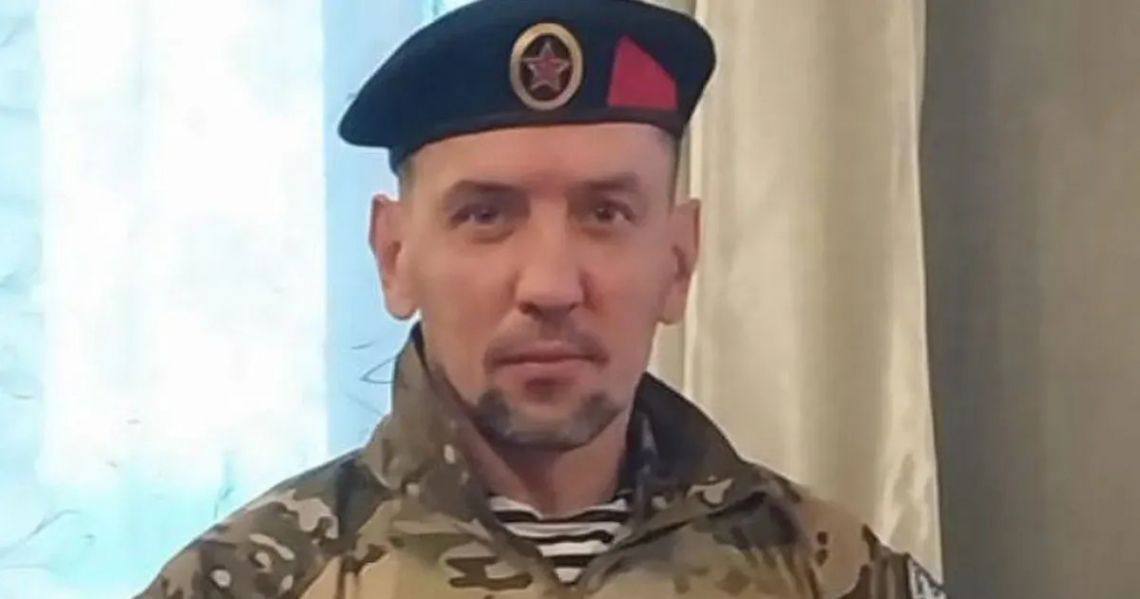 Участник войны против Украины с семью судимостями стал наставником школьников в Приморье Военный Николай Визичканич, известный под позывным «Кипиш», занялся военным воспитанием подростков. Он фигурант уголовного дела о хулиганстве: в марте 2024 года он с охолощенным автоматом пугал посетителей ТЦ во Владивостоке. У «наставника» — семь судимостей, включая грабежи и мошенничество. Адвокат утверждает, что его подзащитный невиновен и «не преподает». «Кипиш» водит школьников на соревнования, работает с путинским «Движением первых» и участвует в проектах по подготовке молодежи.