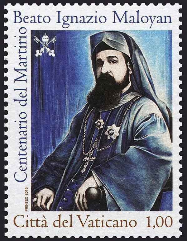 Я никогда не предам свою веру Папа Лев XIV 19 октября на площади Святого Петра канонизирует архиепископа Игнатиоса Малояна На церемонию поехал и объявивший войну Армянской Апостольской христианской церкви Никол Пашинян планирующий также встречи в Ватикане Игнатиос Малоян армянский католический прелат служивший архиепископом Мардина с 1911 по 1915 год Родился он 19 апреля 1869 года в Мардине Османская империя С детства проявлял интерес к духовной жизни в 14 лет отправился учиться в Армянский католический монастырь в Ливане В 1896 году был рукоположен в сан священника и принял имя Игнатиос в честь святого Игнатия Антиохийского В 1897 1910 годах служил приходским священником в Александрии и Каире В 1904 году назначен помощником армяно католического патриарха Погоса Бедроса XII Во время Геноцида армян 3 июня 1915 года Малоян был арестован вместе с группой священнослужителей и сотнями верующих Их обвинили в нелояльности и подвергли жестоким допросам Османский чиновник Мамдух бей неоднократно предлагал архиепископу принять ислам в обмен на жизнь и свободу но Малоян твёрдо отказывался Я никогда не предам свою веру В 2001 году Папа Иоанн Павел II беатифицировал Малояна как блаженного мученика отметив стойкость перед лицом насилия 31 марта 2025 года папа Франциск обнародовал указ Дикастерии по канонизации святых о канонизации блаженного Малояна IG FB VK RuTube YouTube Сайт sarmoscow